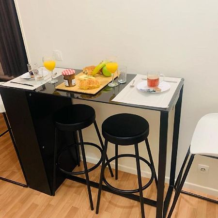 Appartement Calme Et Chaleureux Proche De Paris Courbevoie Exterior photo